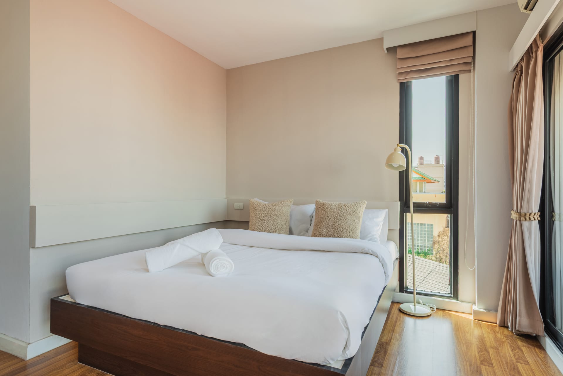 มุมทำงาน One Bedroom - Zayn Hotel บางนา